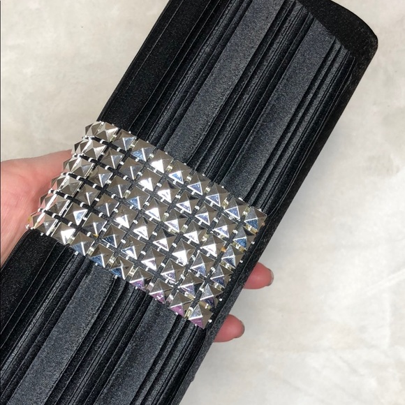 Clutch black with stub wraps around satin fashion - Picture 8 of 8